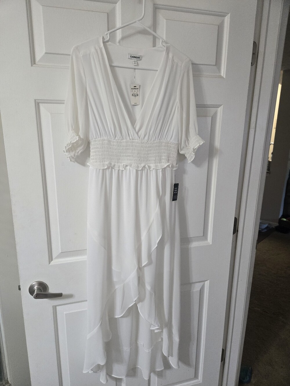 Express White V-Neck Ruffle High-Low Dress Size Small